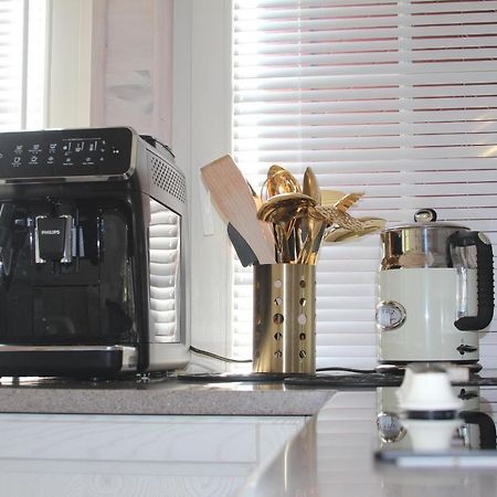 Heritage House Nida With 2 Bedrooms & Free Parking מראה חיצוני תמונה